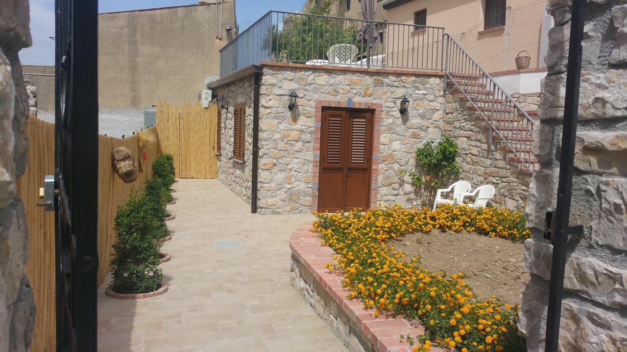 Caccamo Villetta In Centro Storico מראה חיצוני תמונה