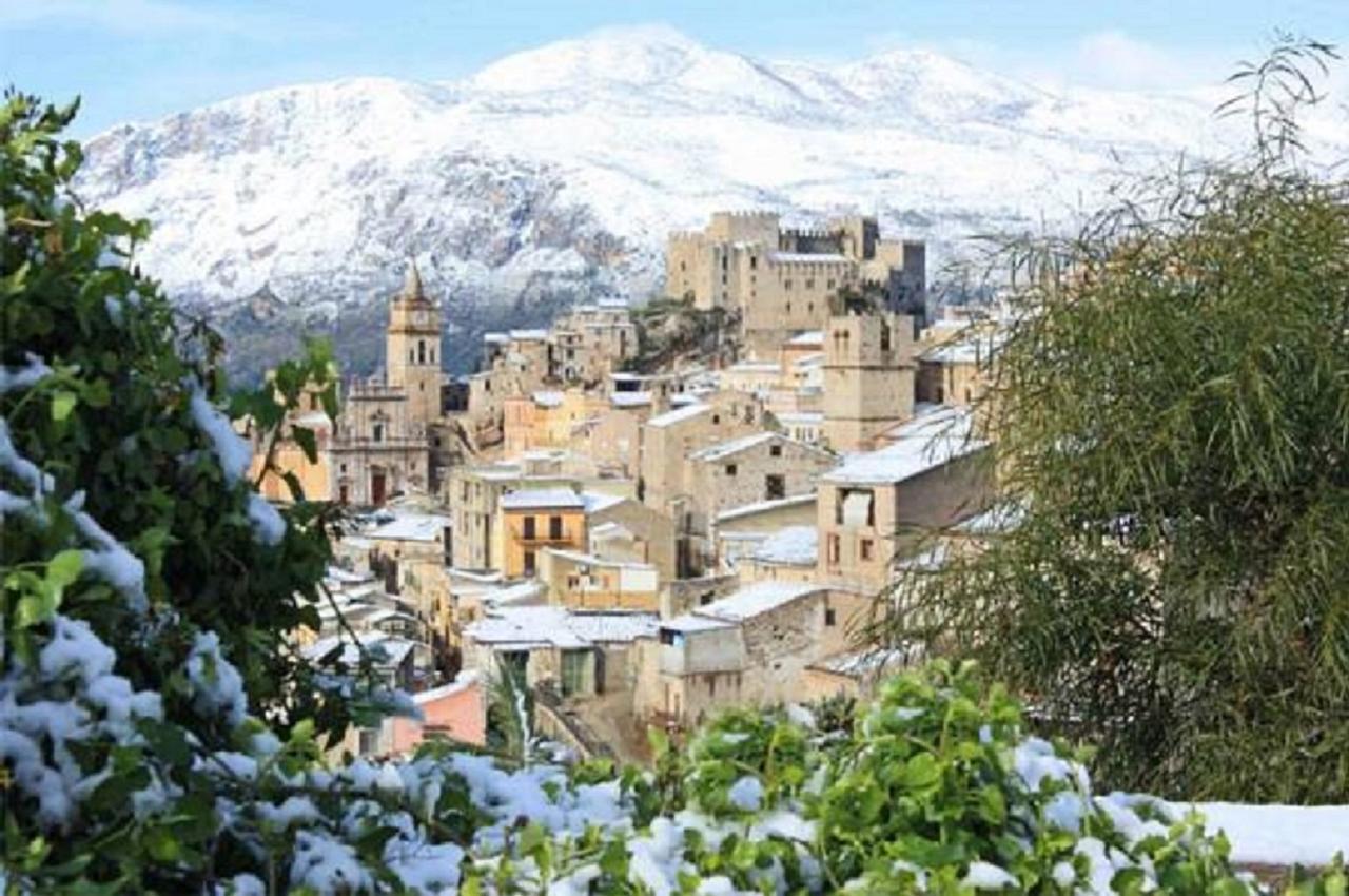 Caccamo Villetta In Centro Storico מראה חיצוני תמונה